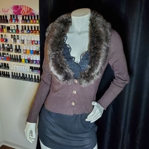 Brown cardigan with fur